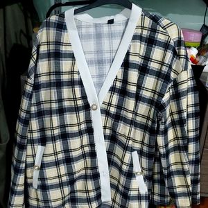 Checkered cardigan with beautiful buttons